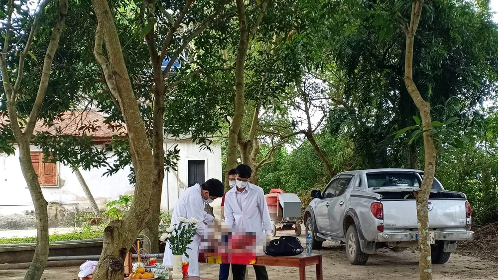 Cơ quan chức năng khám nghiệm hiện trường