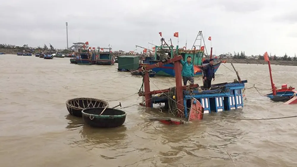 Hiện trường tàu cá bị chìm