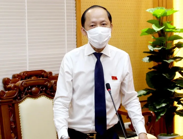 Ông Nguyễn Hồng Lĩnh, Phó Chủ tịch UBND tỉnh Hà Tĩnh phát biểu nhận nhiệm vụ