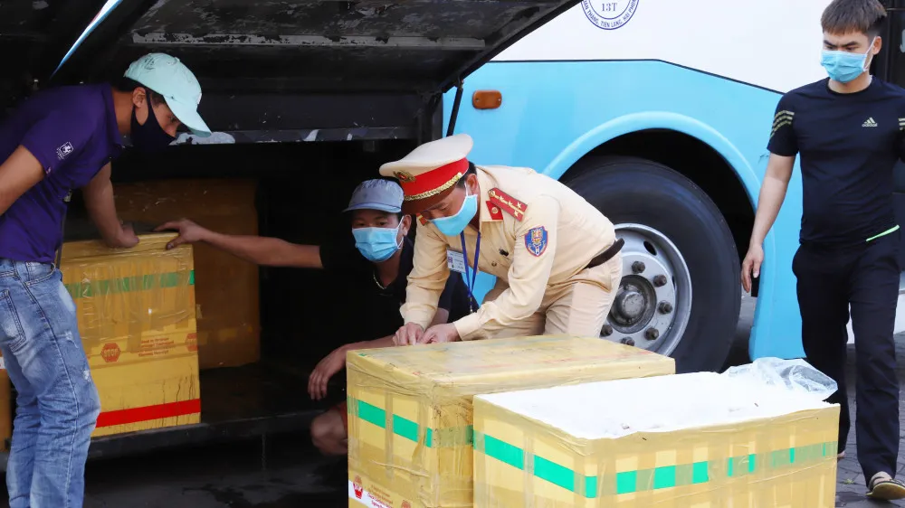 Các thùng xốp chứa động vật trong xe khách. Ảnh Công an Hà Tĩnh