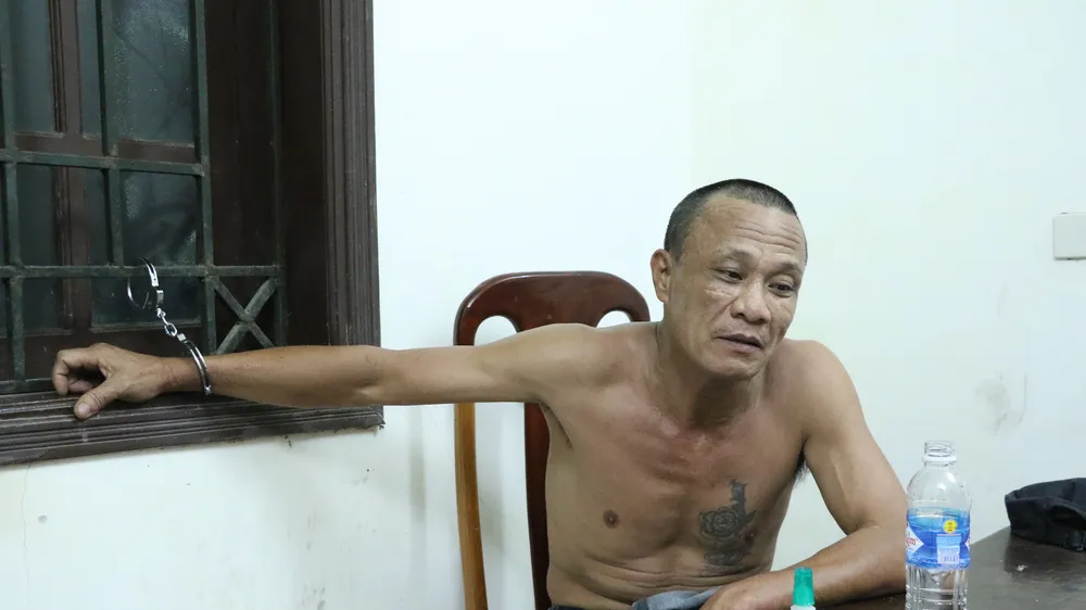 Nguyễn Doãn Vạn tại cơ quan công an