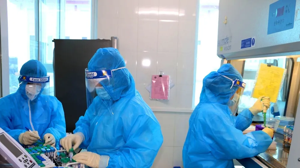 Xét nghiệm virus SARS-CoV-2 tại CDC Hà Tĩnh
