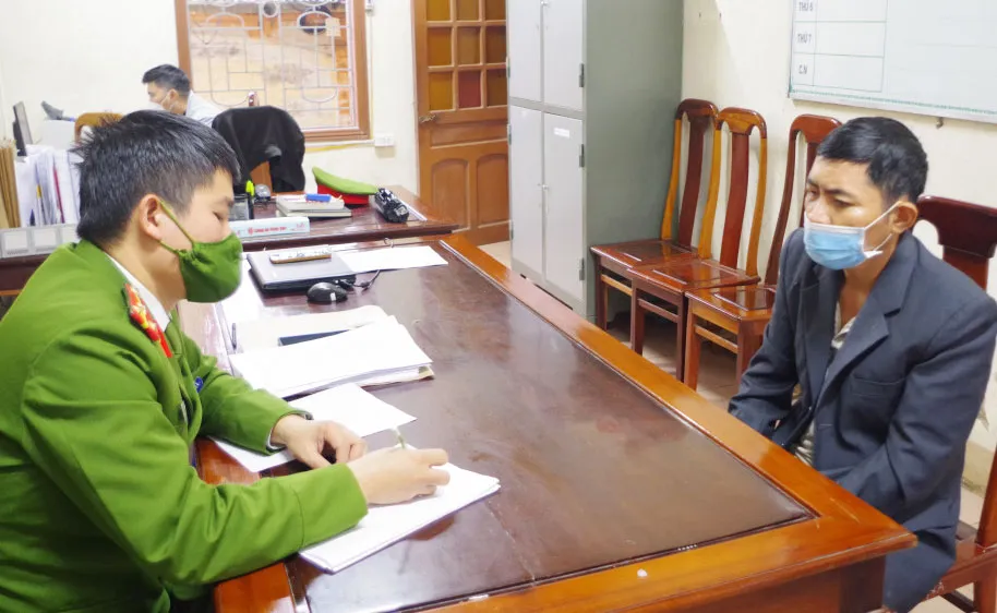 Ngô Đức Dũng tại cơ quan công an. Ảnh: Công an Hà Tĩnh