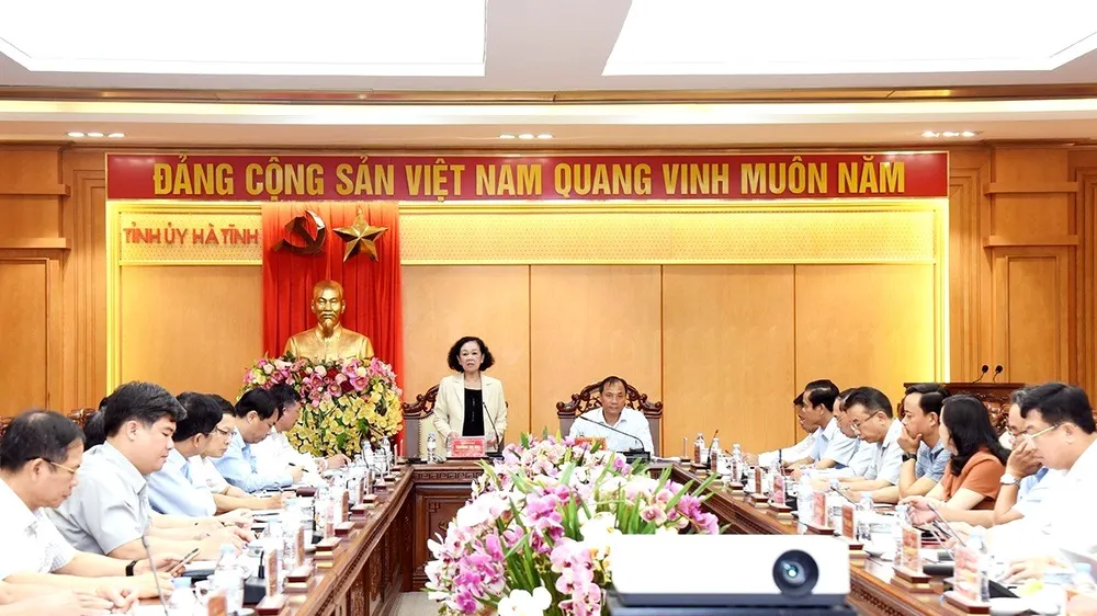 Đoàn công tác Ban Tổ chức Trung ương làm việc với Ban Chấp hành Đảng bộ tỉnh Hà Tĩnh 