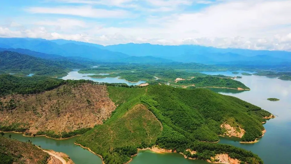 Vẻ đẹp thiên nhiên hoang sơ, kỳ vĩ ở Vườn Quốc gia Vũ Quang 