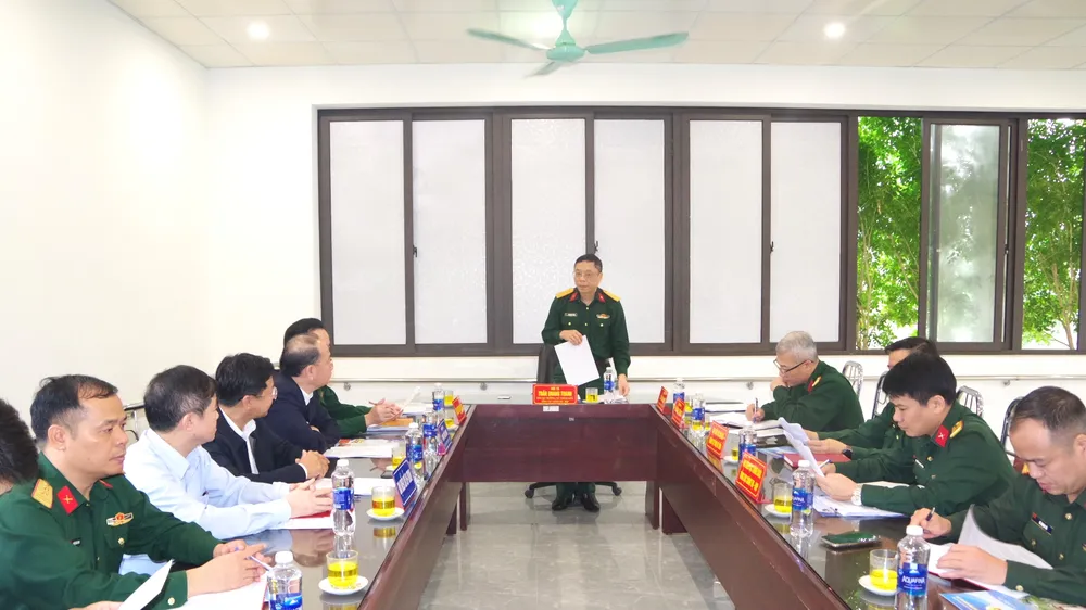 Quang cảnh buổi làm việc 