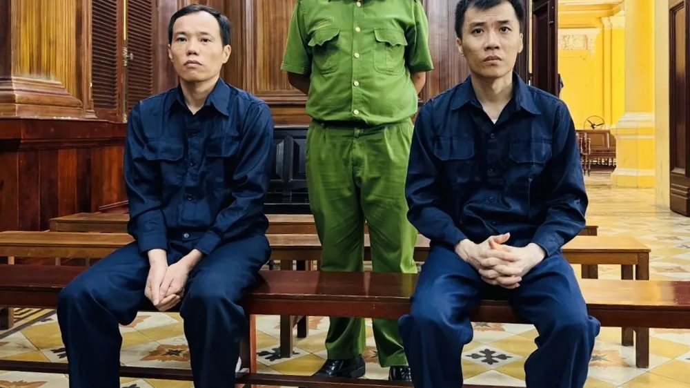 Hai bị cáo tại phiên tòa