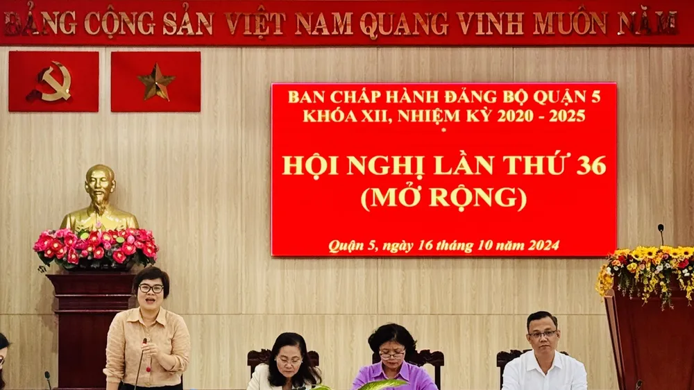 Ban Chấp hành Đảng bộ quận 5 TPHCM khóa XII, nhiệm kỳ 2020-2025 tổ chức Hội nghị lần thứ 36 (mở rộng). Ảnh: CHÍ THẠCH