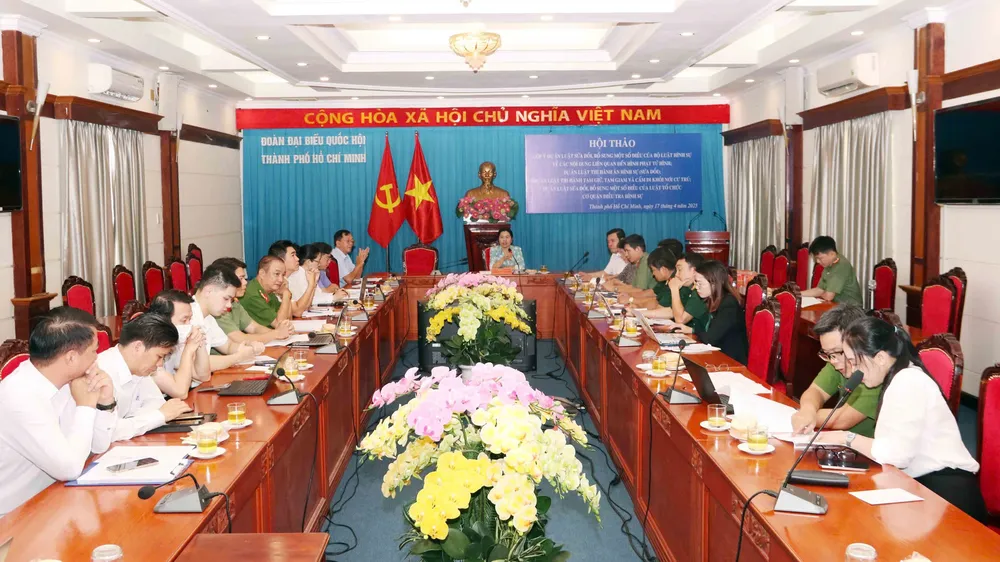Đề nghị không bỏ án tử hình đối với tội sản xuất, buôn bán hàng giả là thuốc chữa bệnh