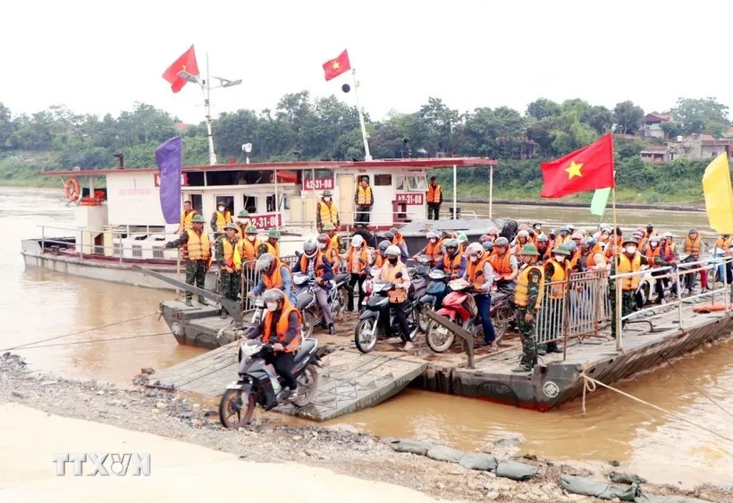 Podcast bản tin trưa 13-7: Mưa lớn nhiều khu vực trên cả nước | Vận hành lại phà quân sự ở khu vực cầu Phong Châu