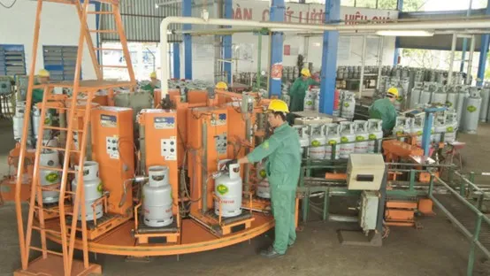 Từ 1-8, giá gas tăng 27.000 đồng/bình 12kg
