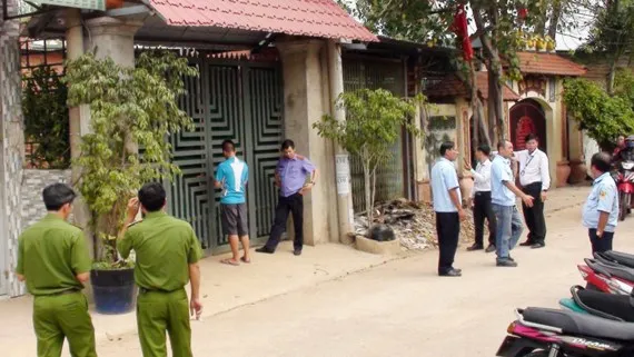 Nam thanh niên bị giang hồ giam lỏng ở khách sạn vì nợ tiền
