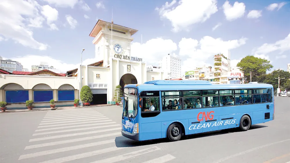 TPHCM đầu tư nhiều xe buýt sử dụng nhiên liệu sạch CNG để góp phần giảm thiểu ô nhiễm môi trường. Ảnh: PHAN LÊ