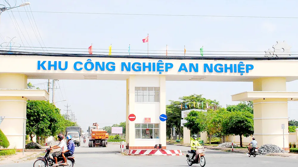 Khu công nghiệp An Nghiệp - nơi tập trung nhiều doanh nghiệp đầu tư tại tỉnh Sóc Trăng. Ảnh: NGỌC CHÁNH