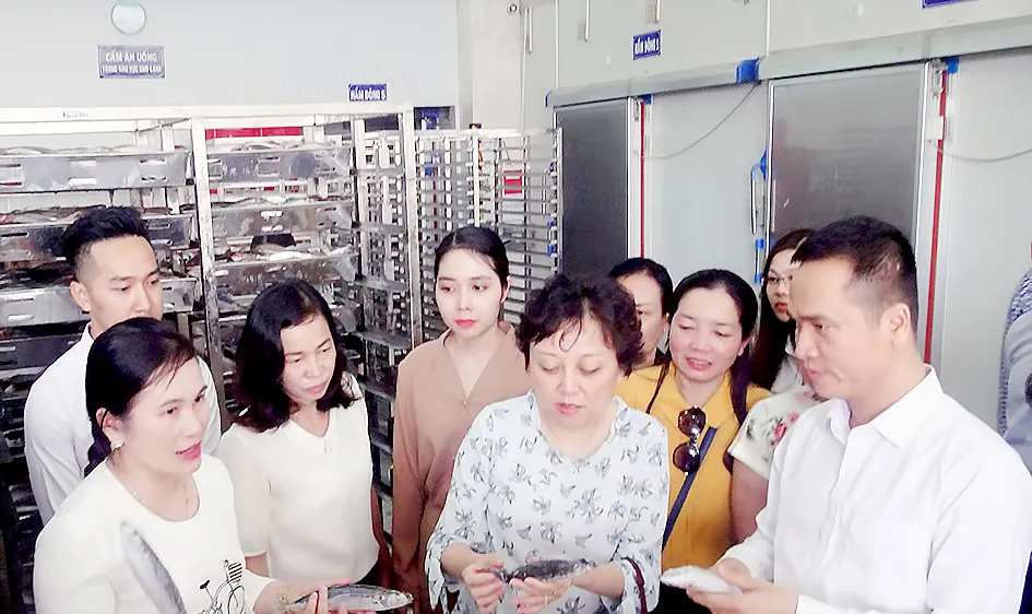 Ban Quản lý An toàn thực phẩm TPHCM khảo sát cơ sở kinh doanh thực phẩm