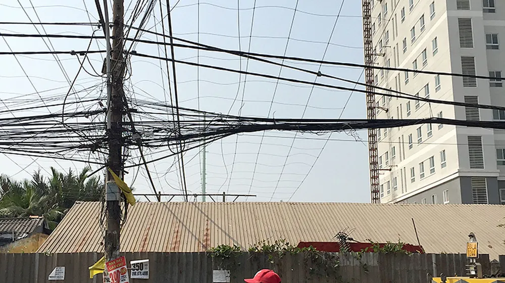 Chuẩn bị điện cho mùa khô: Gỡ vướng đường dây Nam Sài Gòn - quận 8