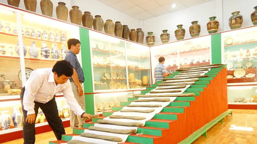 Bộ đàn đá hơn 3.500 tuổi được xem là “độc nhất vô nhị” ở Việt Nam mà ông Ẩn sưu tầm được