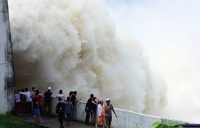 “Tập dượt” ứng phó sự cố mưa lũ, xả lũ cực lớn