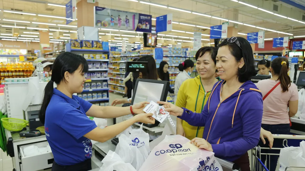 Hút hàng quà tặng đẳng cấp từ chương trình Tích tem đổi quà tại Co.opmart