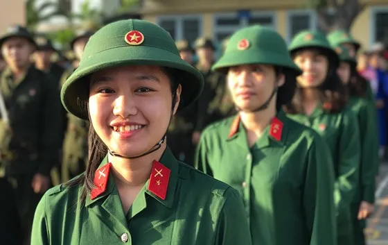 Đảm bảo đảng viên chính thức nhập ngũ đạt 2% trở lên