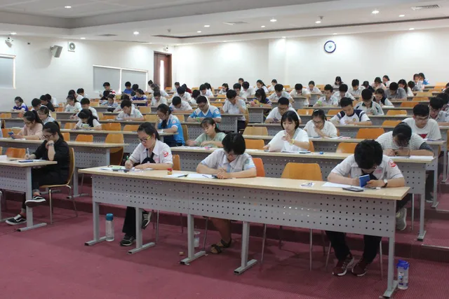 ĐH Quốc gia TPHCM không tuyển sinh liên thông trung cấp, cao đẳng lên thạc sĩ 