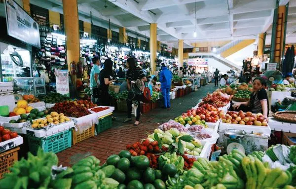 Quận huyện được ban hành giá sử dụng diện tích tại chợ