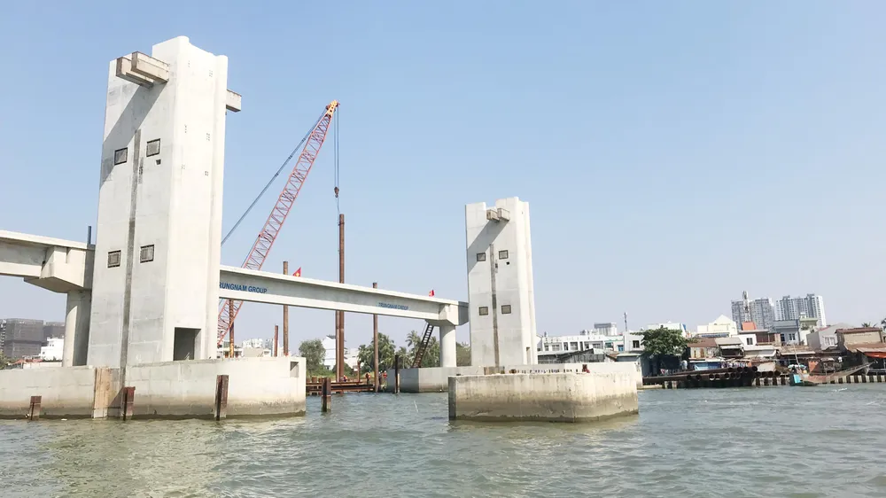 Hệ thống cống ngăn triều Mương Chuối (huyện Nhà Bè) đang hoàn thiện 