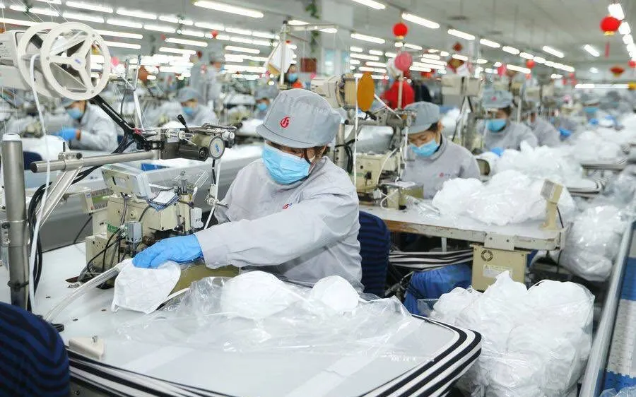 Trung Quốc tăng cường sản xuất thiết bị y tế để ứng phó với Covid-19