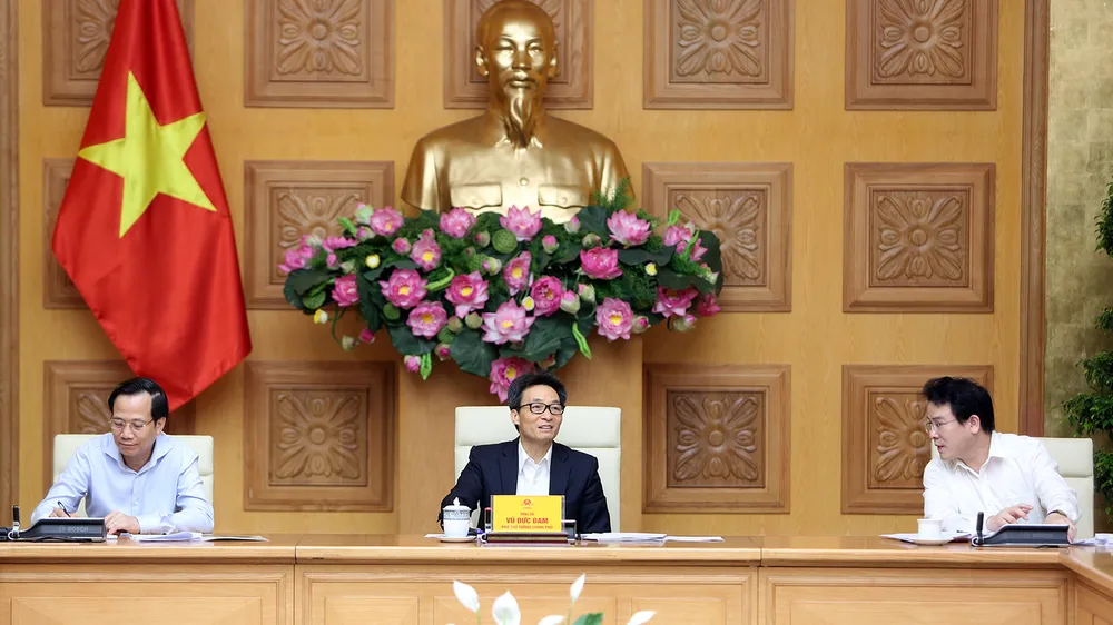 Phó Thủ tướng Vũ Đức Đam chủ trì cuộc họp Ban Chỉ đạo Trung ương thực hiện Chương trình mục tiêu quốc gia giảm nghèo bền vững, chiều 10-3. Ảnh: VGP
