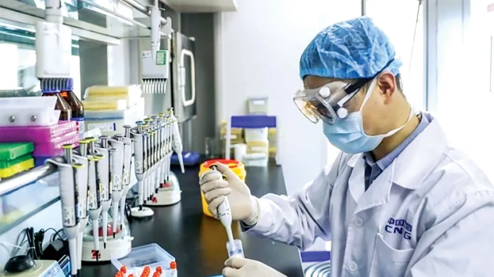 Thử nghiệm vaccine phòng ngừa Covid-19 ở Trung Quốc. Ảnh: THX