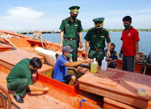 Bắt giữ hơn 150.000 lít dầu không rõ nguồn gốc