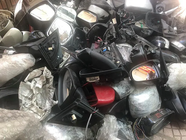 Triệt phá nhóm trộm gương ô tô