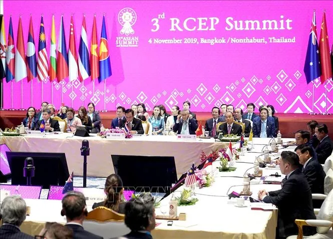 Ký kết hiệp định thương mại tự do ASEAN và đối tác