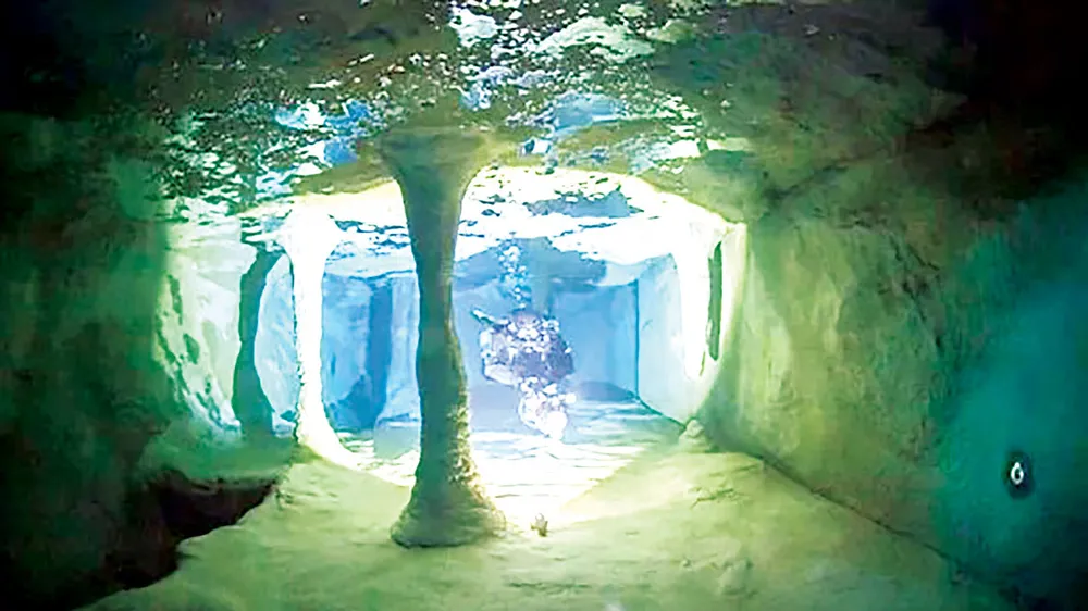 Bể lặn sâu nhất thế giới