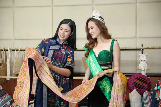 Khai mạc Lễ hội Văn hóa thổ cẩm Việt Nam lần thứ II
