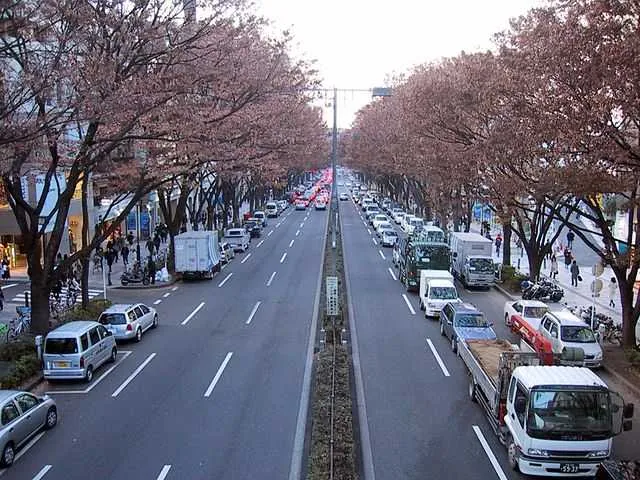 Khuyến khích dùng xe không phát thải 