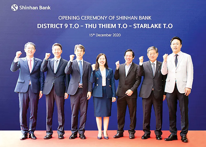 Ngân hàng Shinhan khai trương 3 phòng giao dịch ở TPHCM, Hà Nội