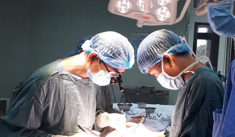 Cứu sống bệnh nhân bị vỡ phình động mạch chủ ngực