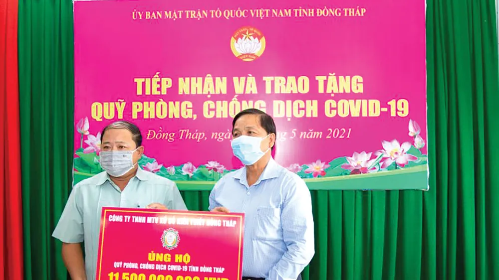 Công ty TNHH MTV Xổ số kiến thiết tỉnh Đồng Tháp chung tay hỗ trợ phòng, chống dịch Covid-19
