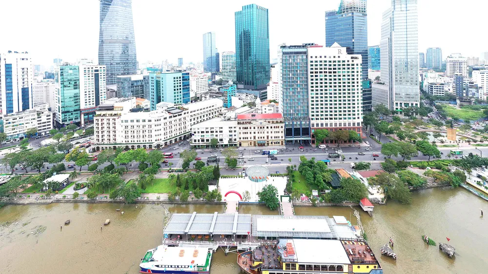 Bến Bạch Đằng là một trong nhiều bến trên sông và kênh lớn đang được khai thác du lịch. Ảnh: HOÀNG HÙNG