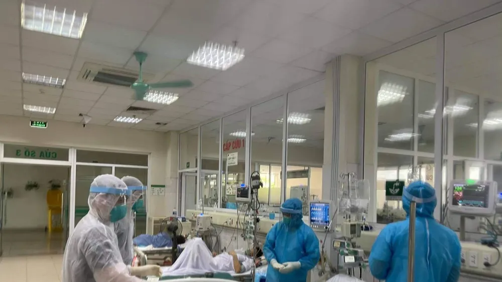 Chi viện nhân lực y tế kịp thời cho phía Nam