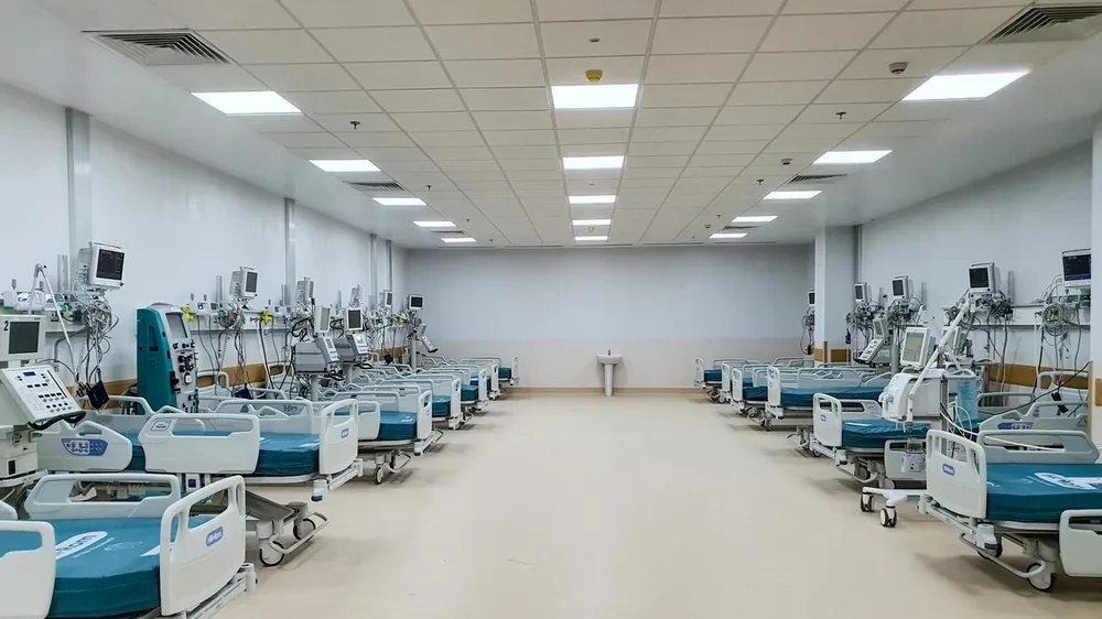Tranh thủ từng phút để có nơi điều trị