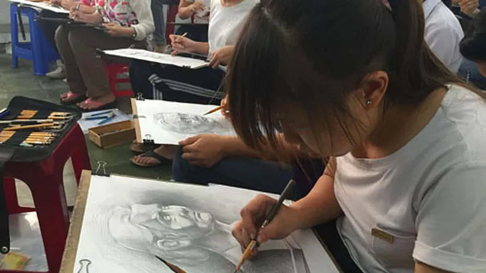 Thí sinh thi năng khiếu trực tuyến do Trường ĐH Nguyễn Tất Thành tổ chức tháng 6 và tháng 7. Ảnh: HOÀNG HÙNG