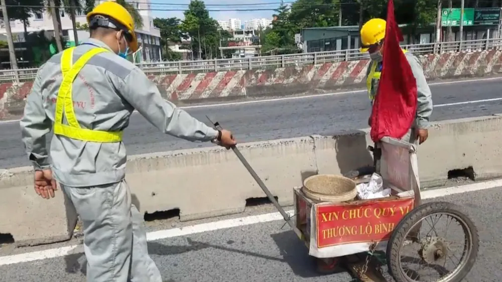 Tái diễn nạn rải đinh trên quốc lộ 