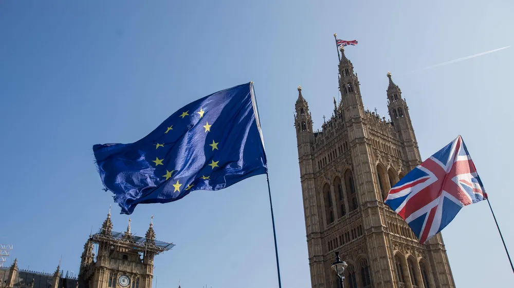 Ngấm đòn hậu Brexit