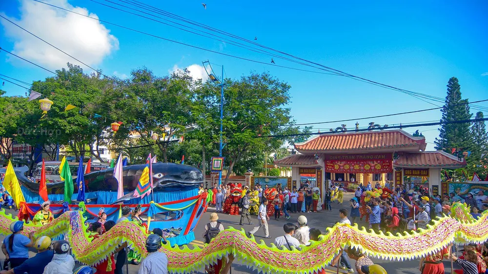 Sôi nổi lễ hội Nghinh Ông Thắng Tam