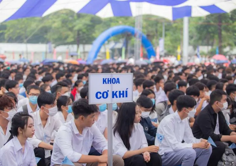 Trường ĐH Bách khoa đón gần 5.000 tân sinh viên