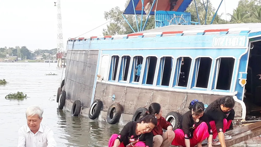Các đại biểu đã thả 3,5 tấn cá các loại