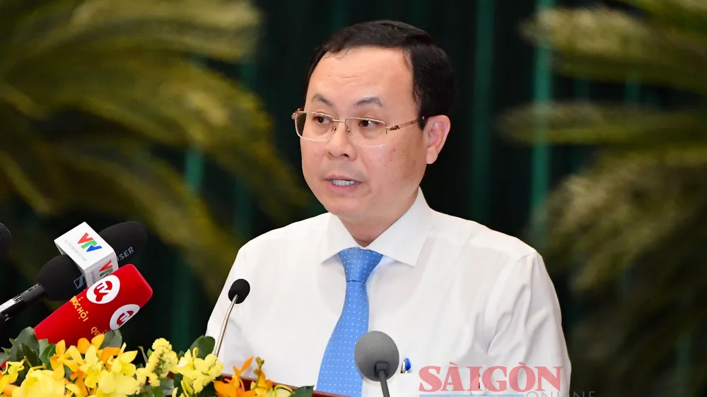 Phó Bí thư Thành ủy TPHCM Nguyễn Văn Hiếu phát biểu tại Hội nghị. Ảnh: VIỆT DŨNG 