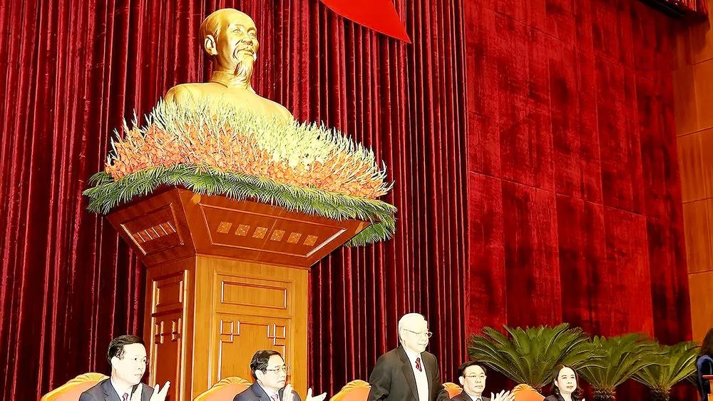 Tổng Bí thư Nguyễn Phú Trọng, Thủ tướng Phạm Minh Chính, Chủ tịch Quốc hội Vương Đình Huệ, Thường trực Ban Bí thư Võ Văn Thưởng và Quyền Chủ tịch nước Võ Thị Ánh Xuân chủ trì hội nghị gặp mặt. Ảnh: TTXVN